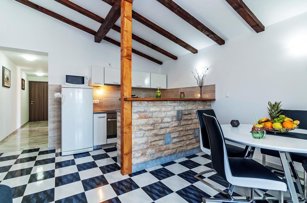 Apartment Tony With Private Pool Sukošan 외부 사진