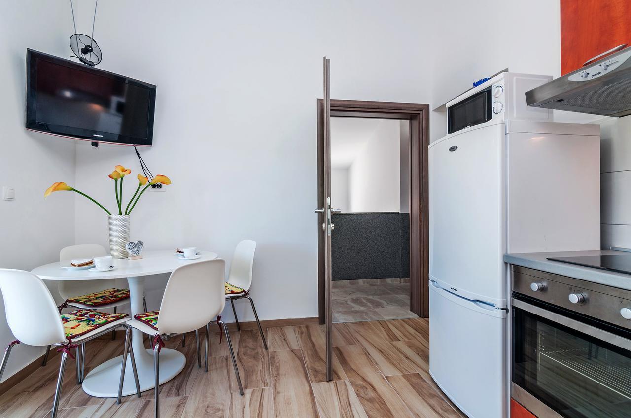 Apartment Tony With Private Pool Sukošan 외부 사진